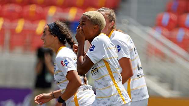 Tziarra King Utah first goal